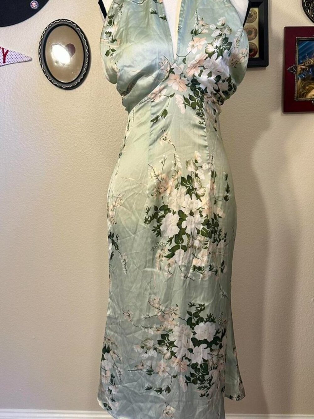 Soft Pale Green Tie Back Formal Dress - Picture 3 of 8